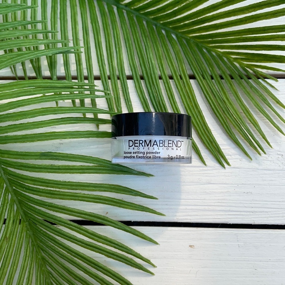 5️⃣ for 2️⃣5️⃣ Dermablend Setting Powder